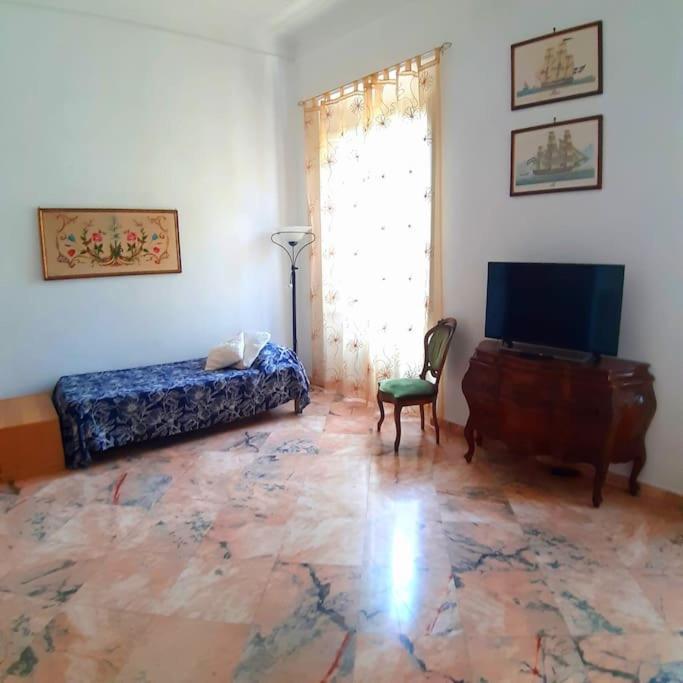 ליבורנו Gabry'S Home Three-Bedroom Big Apartment Near City Center & Train Station To Pisa And Florence & Ferries To Sardegna Corsica מראה חיצוני תמונה