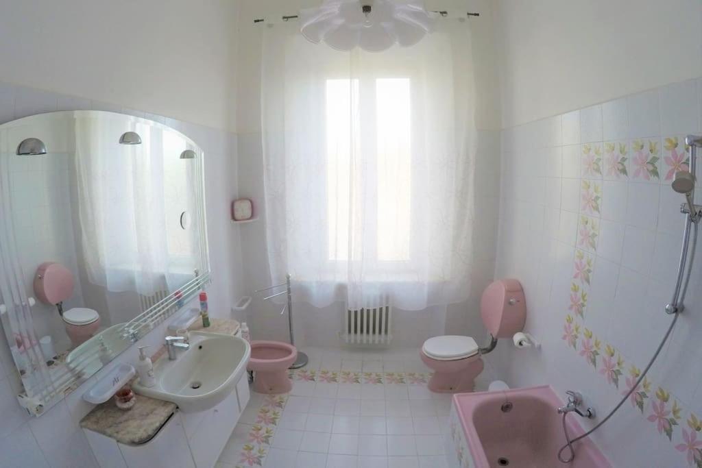 ליבורנו Gabry'S Home Three-Bedroom Big Apartment Near City Center & Train Station To Pisa And Florence & Ferries To Sardegna Corsica מראה חיצוני תמונה